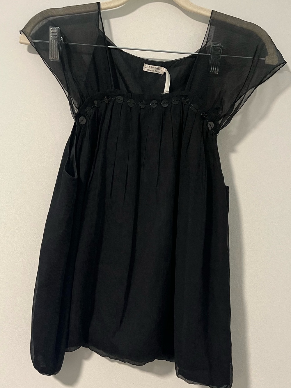 Leon Max Limited Edition Black Sheer-Panel Cap-Sleeve Blouse 100% Silk